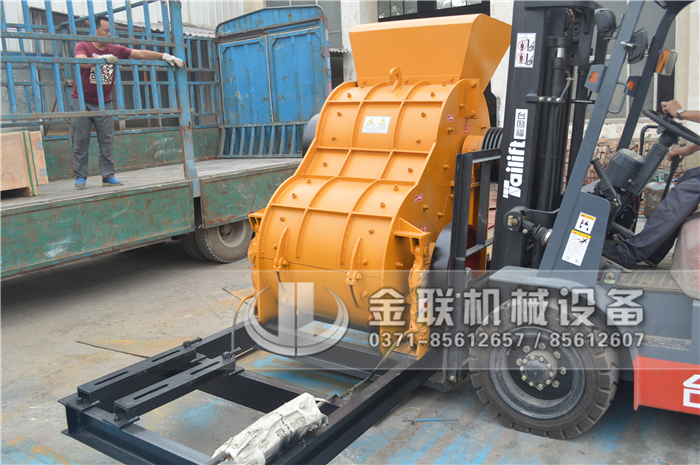 大型煤渣破碎機設備的型號有哪些（xiē），哪個廠家價（jià）格優（yōu）惠？