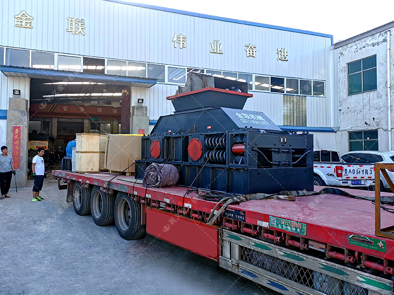2PG1200x800半自動(dòng)液壓對輥破碎機 大型破碎機發貨 2PG1200x800半自動液壓對輥破碎機 大型破碎機發貨