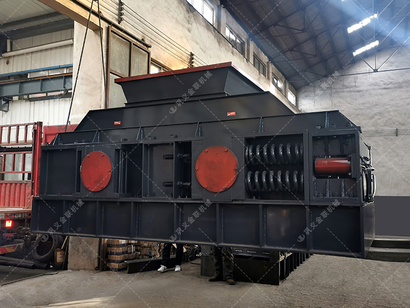 1500x1000型對輥破碎機發貨 破碎河（hé）卵石