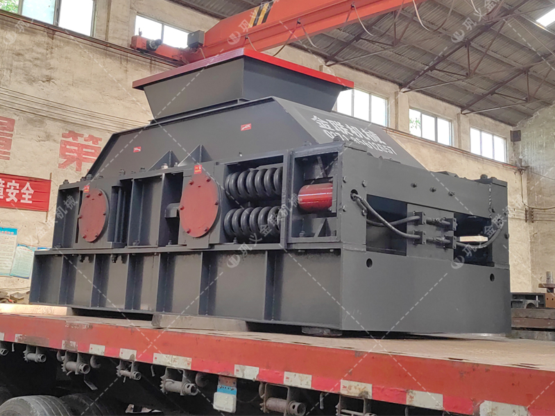 2PGY1200x800液壓對輥製砂機發往吉(jí)林 石英石製砂(shā) 2PGY1200x800液壓對(duì)輥製砂機發往吉林 石英石製砂